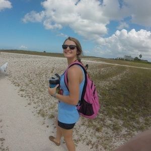 Meet your Posher, Samantha